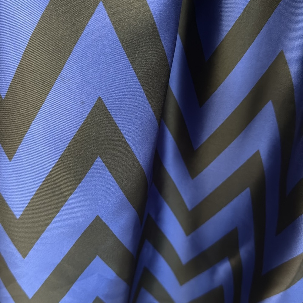 Betsy & Adam Sleeveless Mesh Waist Chevron Print Gown | Black/Blue | sz 8P | GUC - Picture 7 of 12